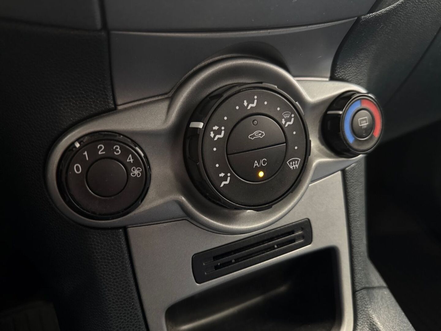 FORD Fiesta 2009