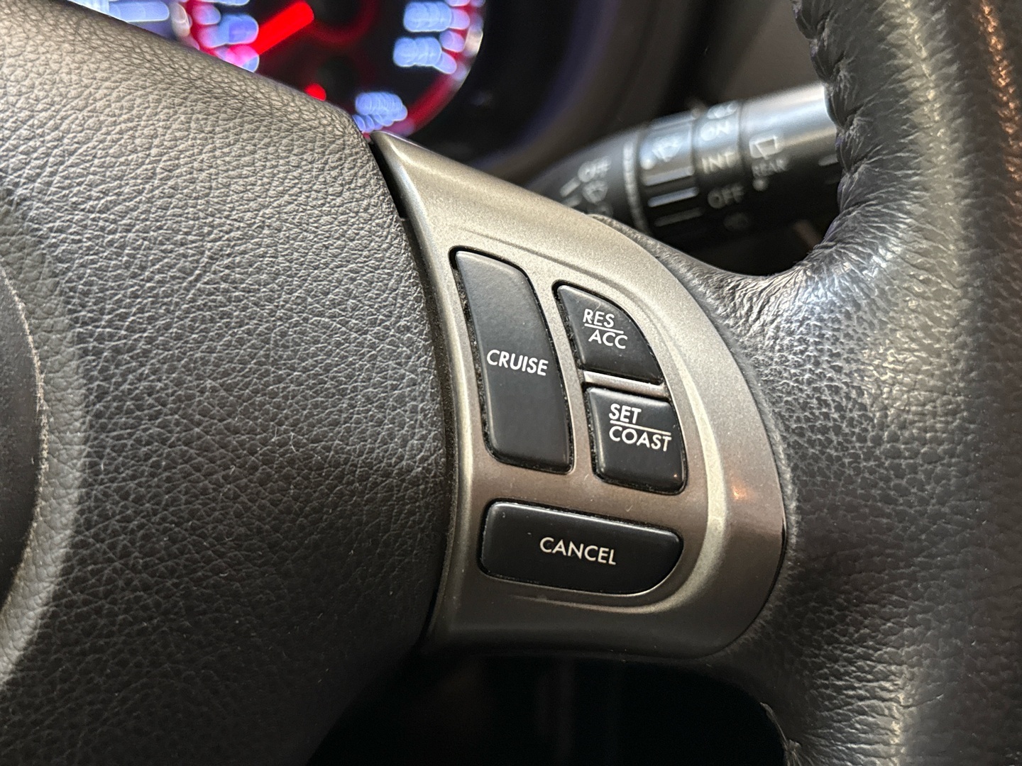 SUBARU Forester 2012