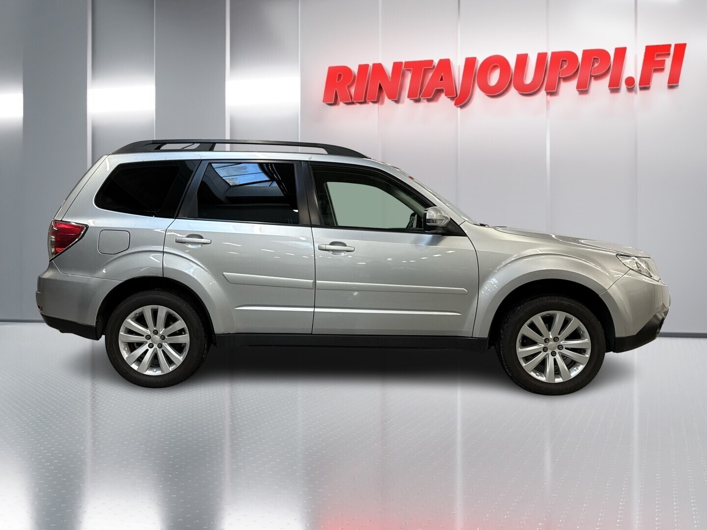 SUBARU Forester 2012