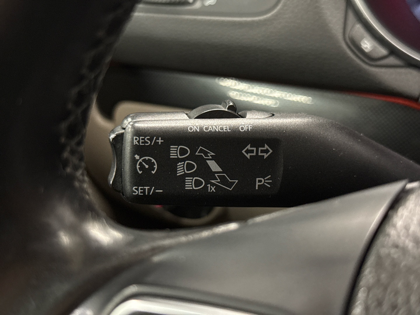 VOLKSWAGEN Golf 2012