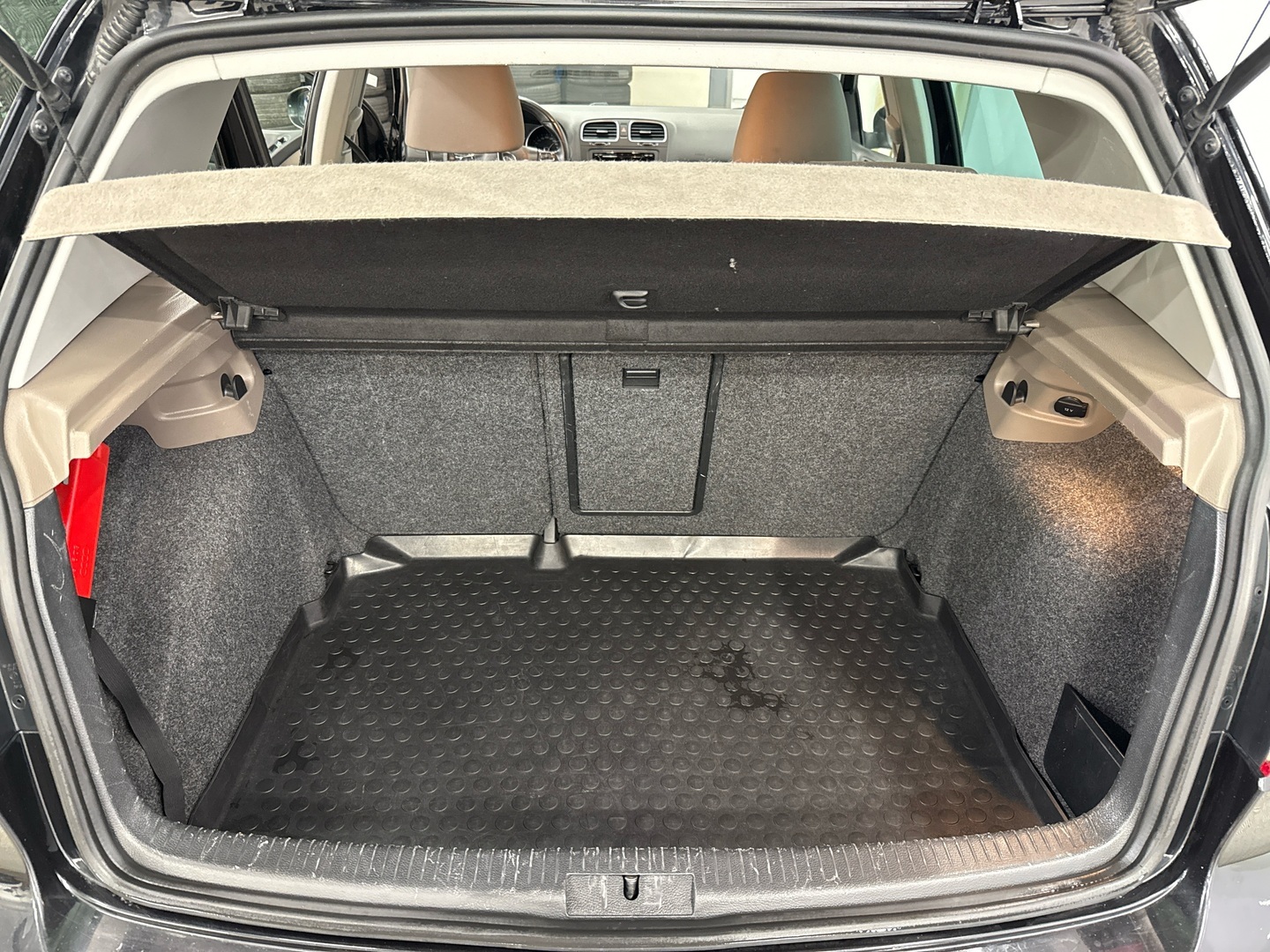 VOLKSWAGEN Golf 2012