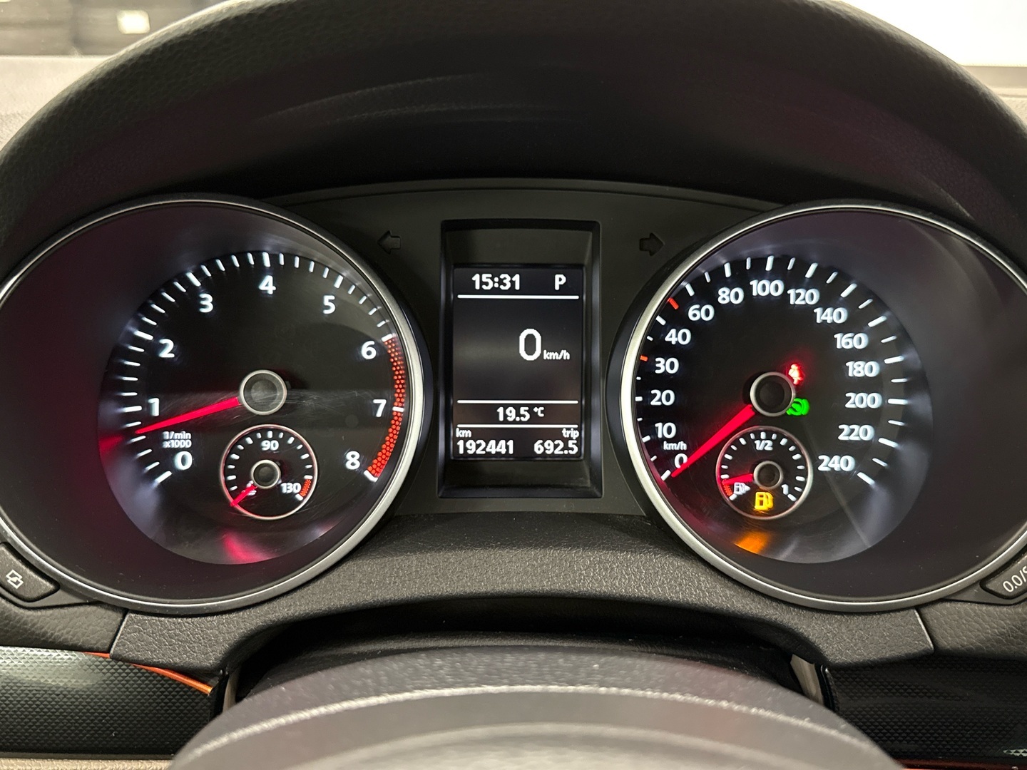 VOLKSWAGEN Golf 2012