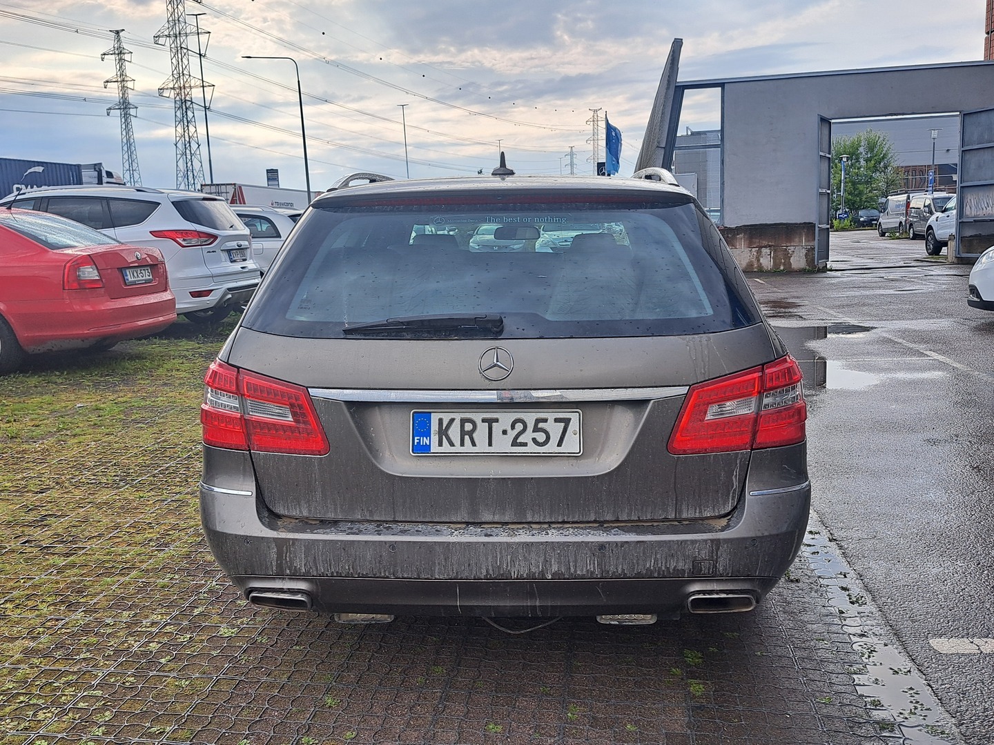 MERCEDES-BENZ E 2012