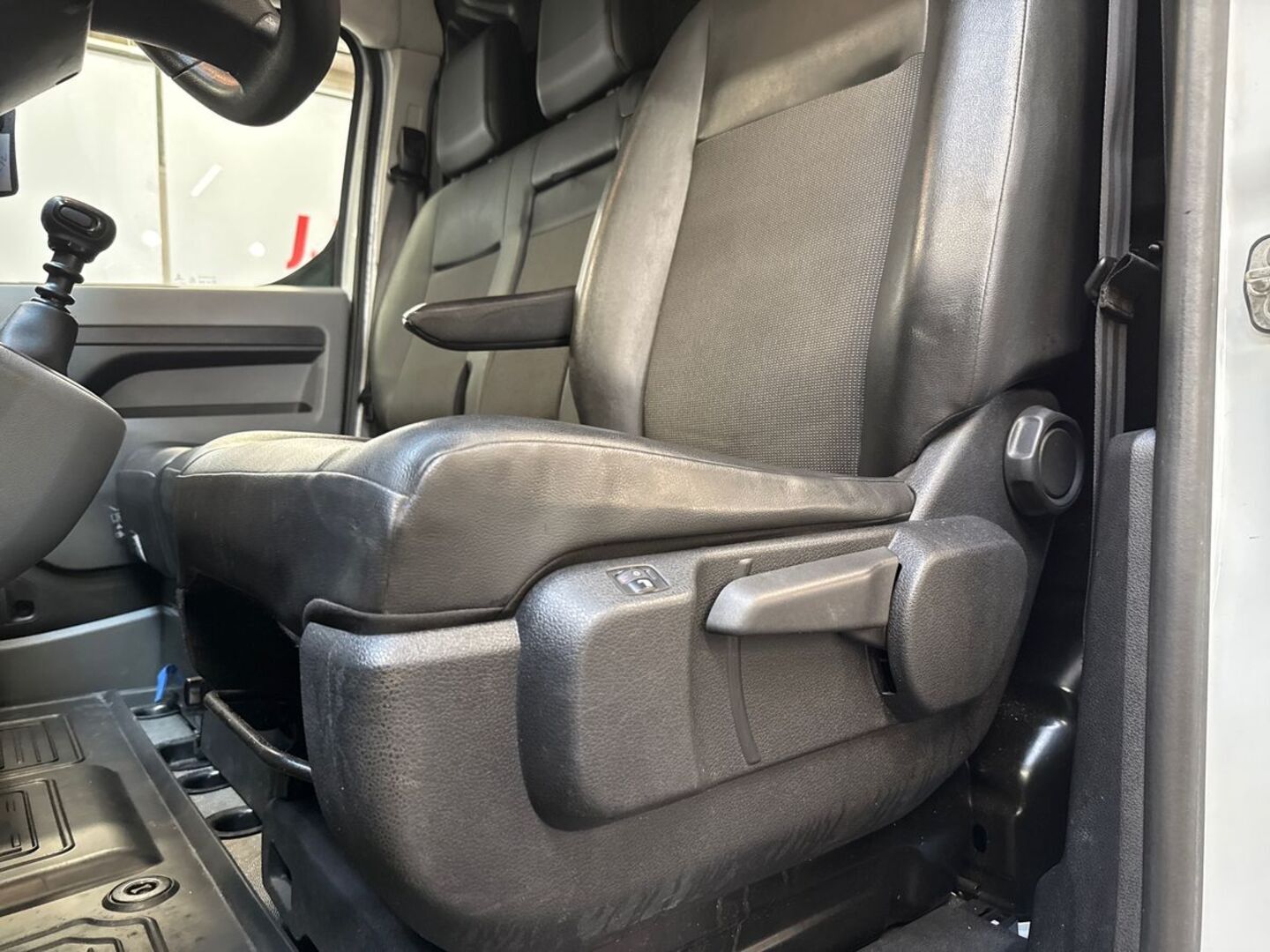 TOYOTA Proace 2017