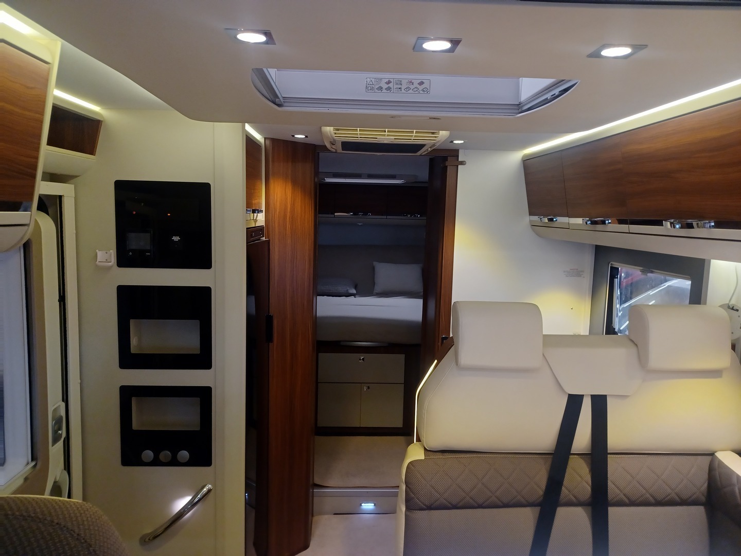 ADRIA Coral Supreme 690 SC 2018