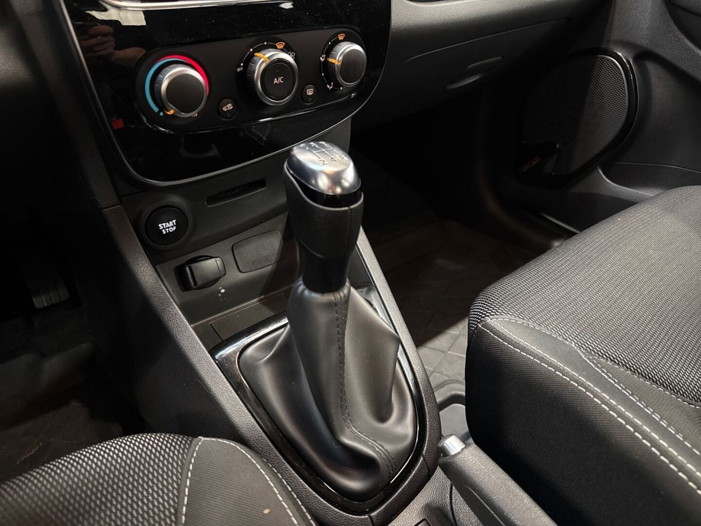 RENAULT Clio 2018