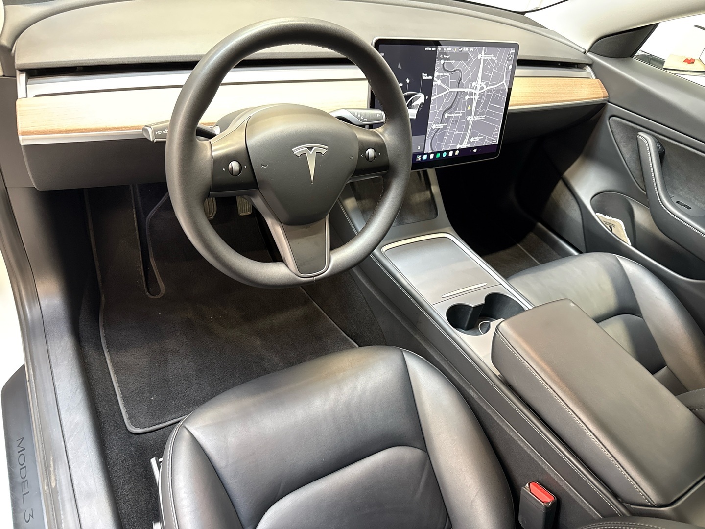 TESLA Model 3 2021