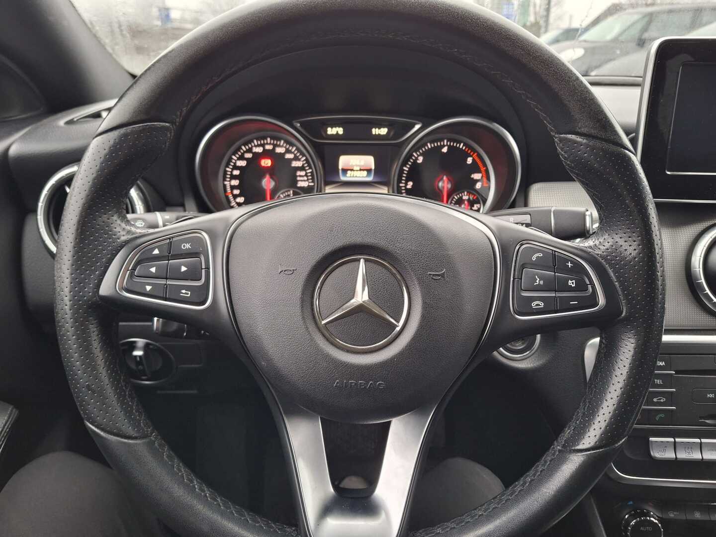MERCEDES-BENZ CLA 2017
