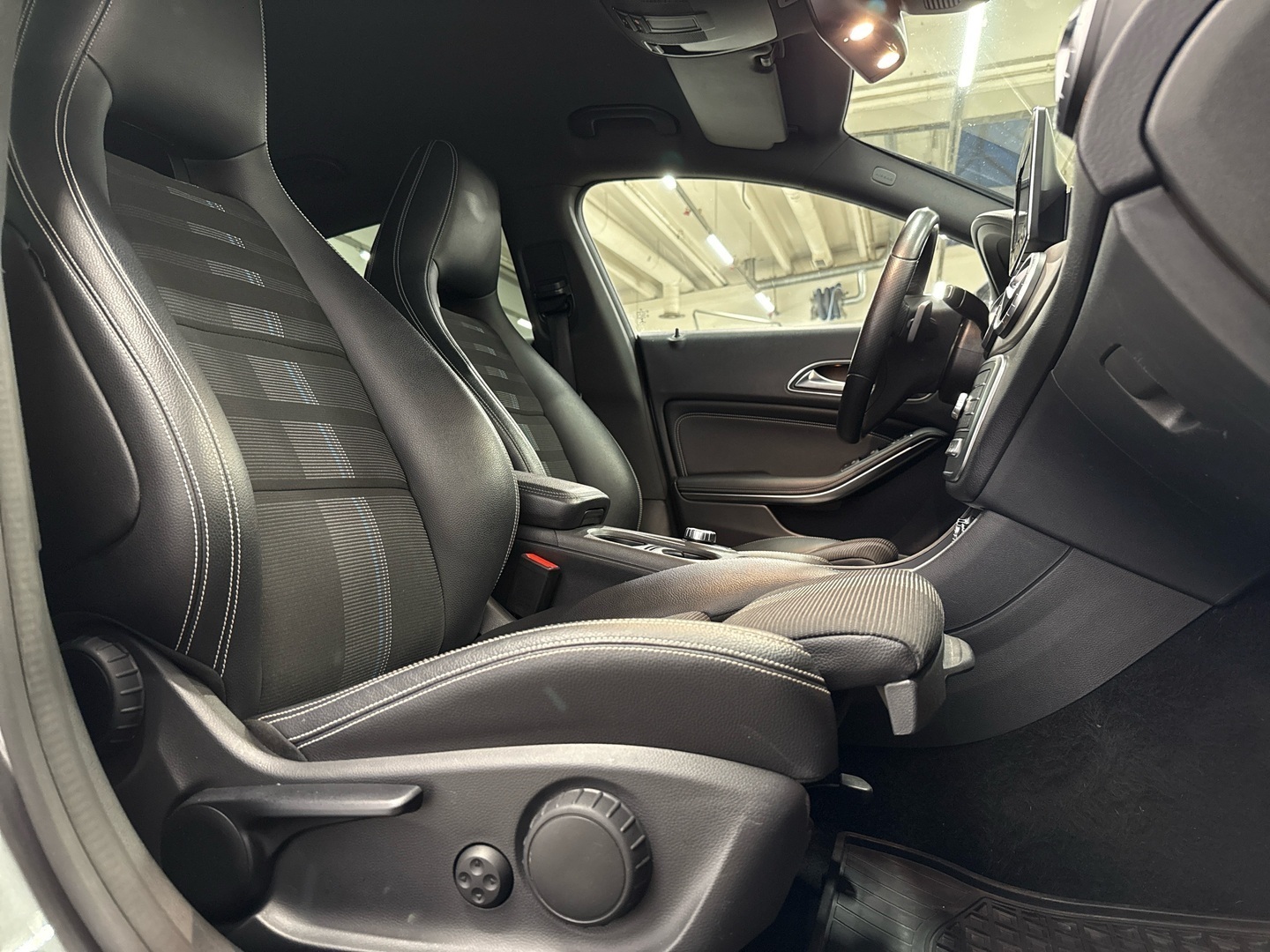 MERCEDES-BENZ CLA 2017