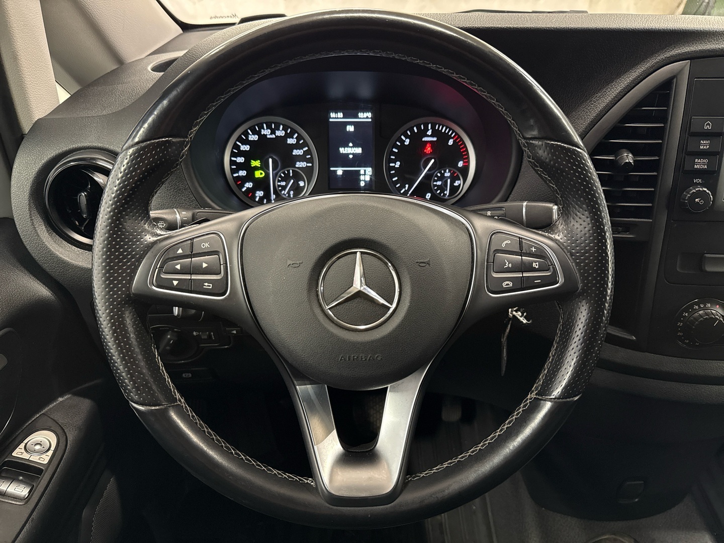 MERCEDES-BENZ VITO 2021