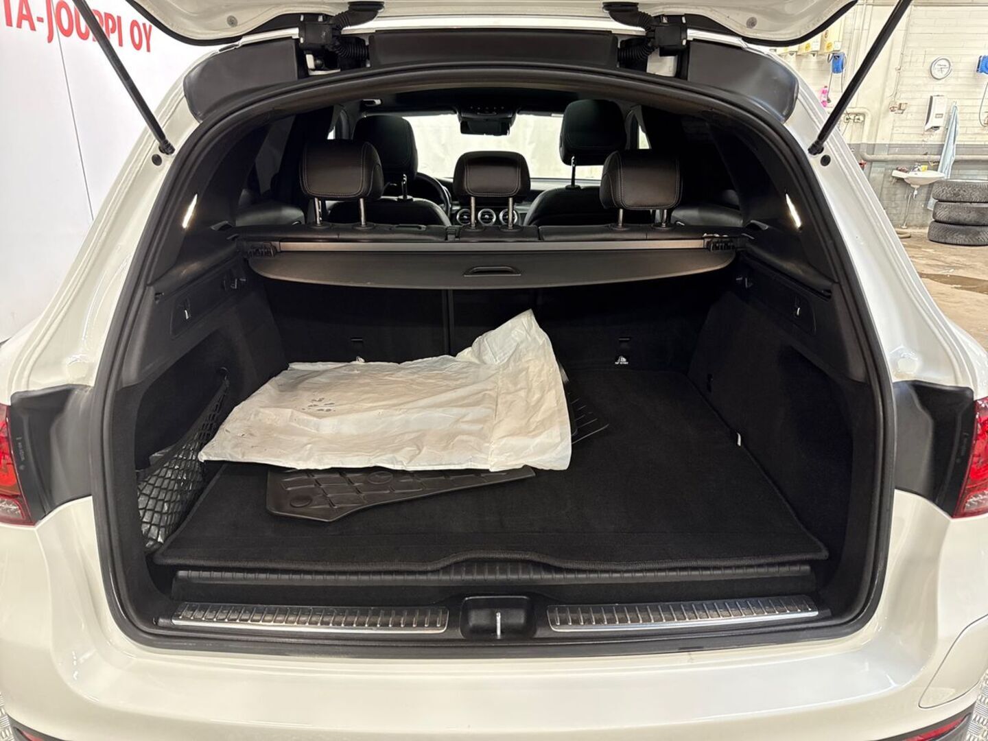 MERCEDES-BENZ GLC 2022