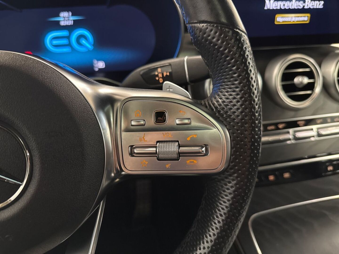 MERCEDES-BENZ GLC 2022