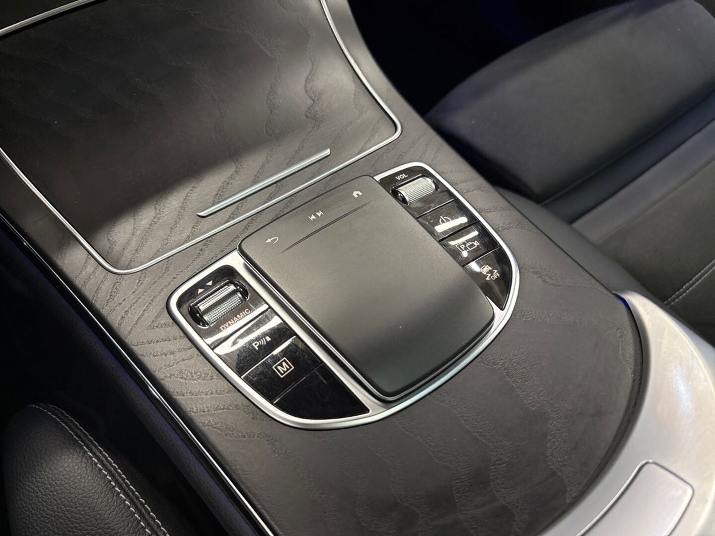 MERCEDES-BENZ GLC 2022