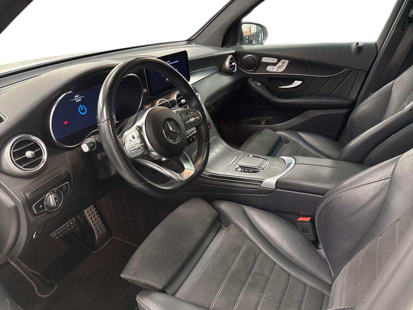 MERCEDES-BENZ GLC 2022