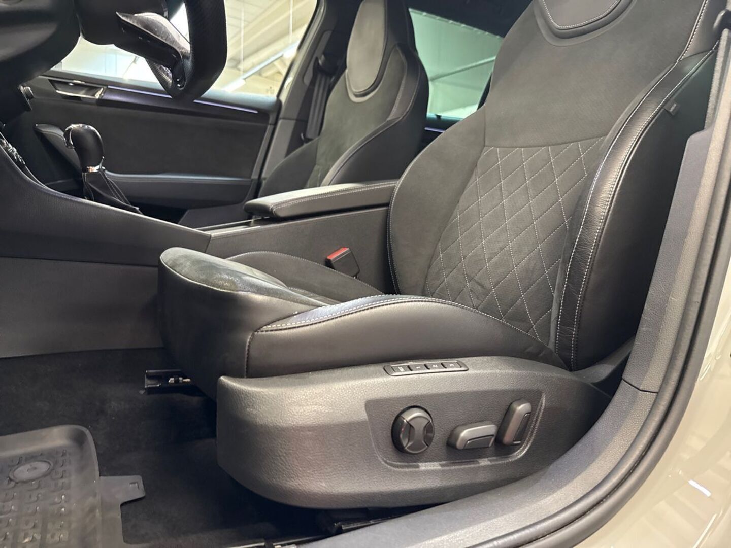 SKODA Superb 2023