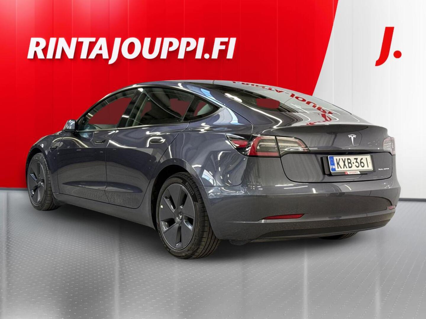 TESLA Model 3 2021