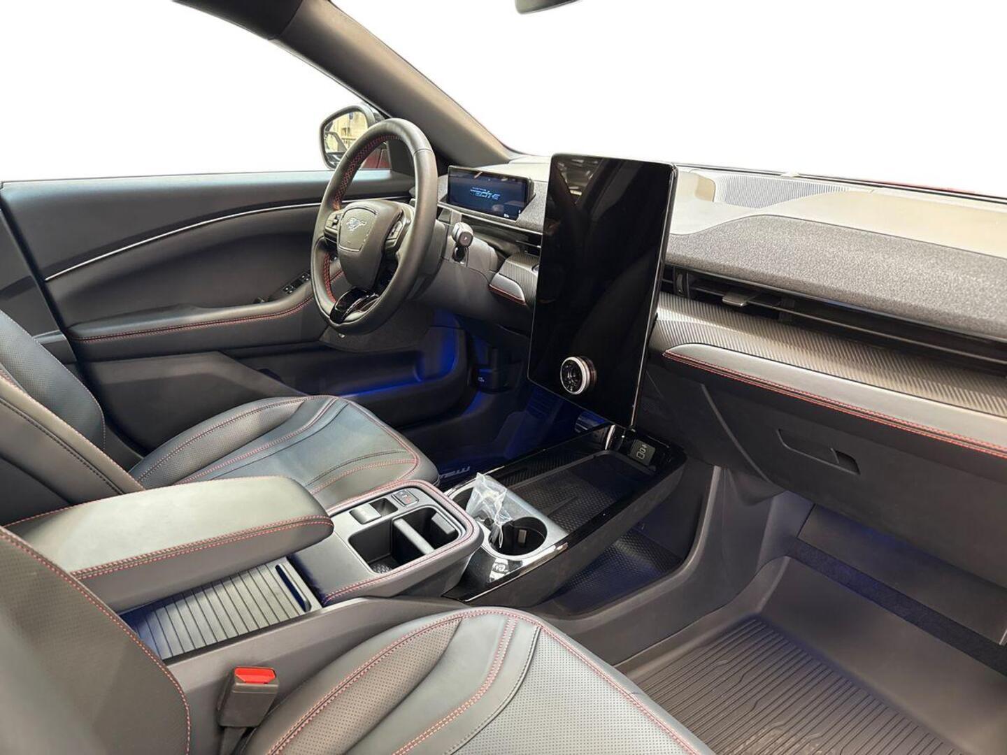 FORD Mustang Mach-E 2026