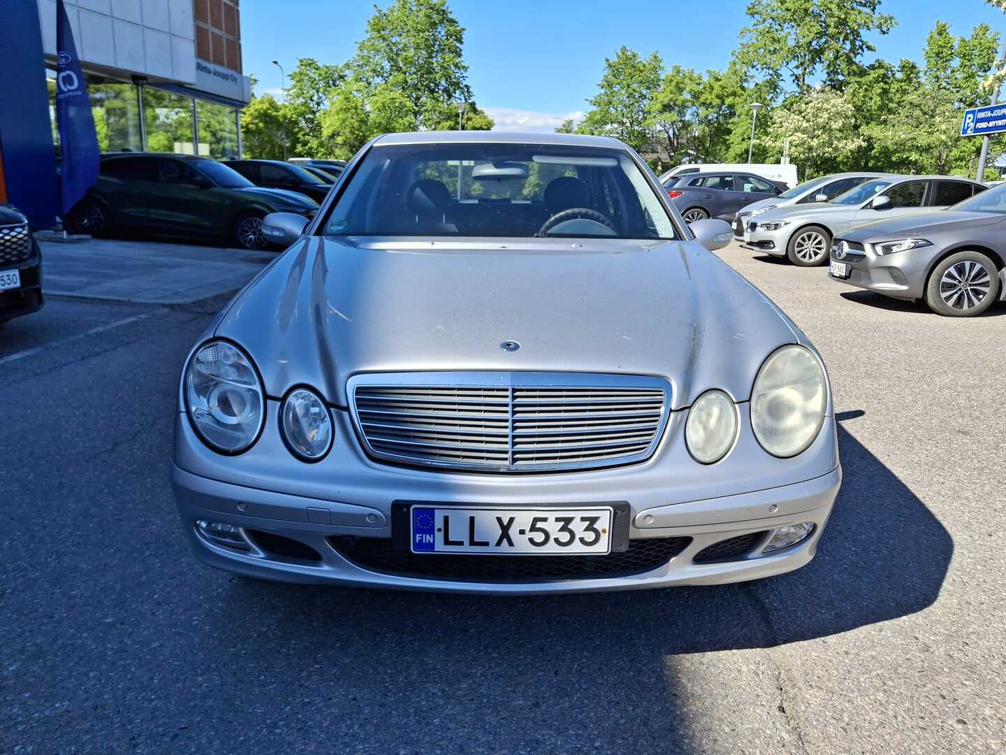 MERCEDES-BENZ E 2004