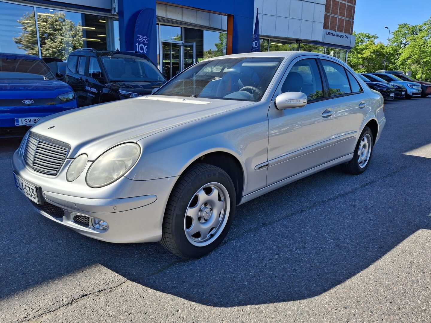 MERCEDES-BENZ E 2004