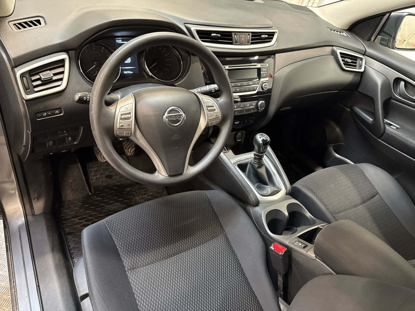 NISSAN Qashqai 2016