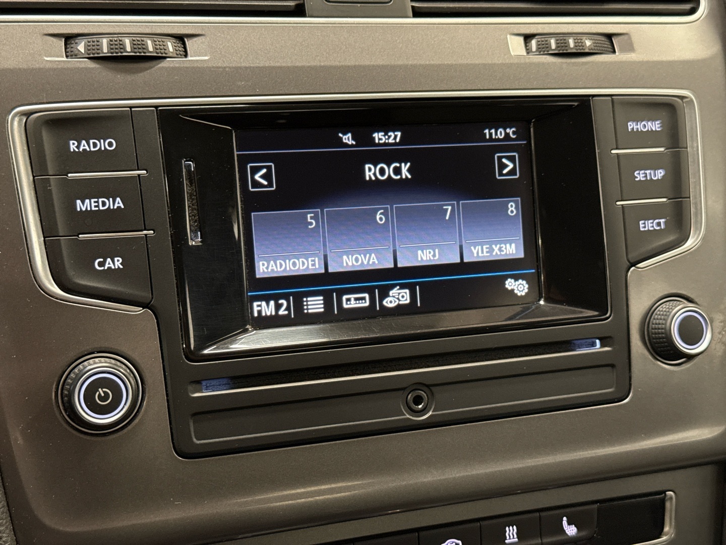 VOLKSWAGEN Golf 2016