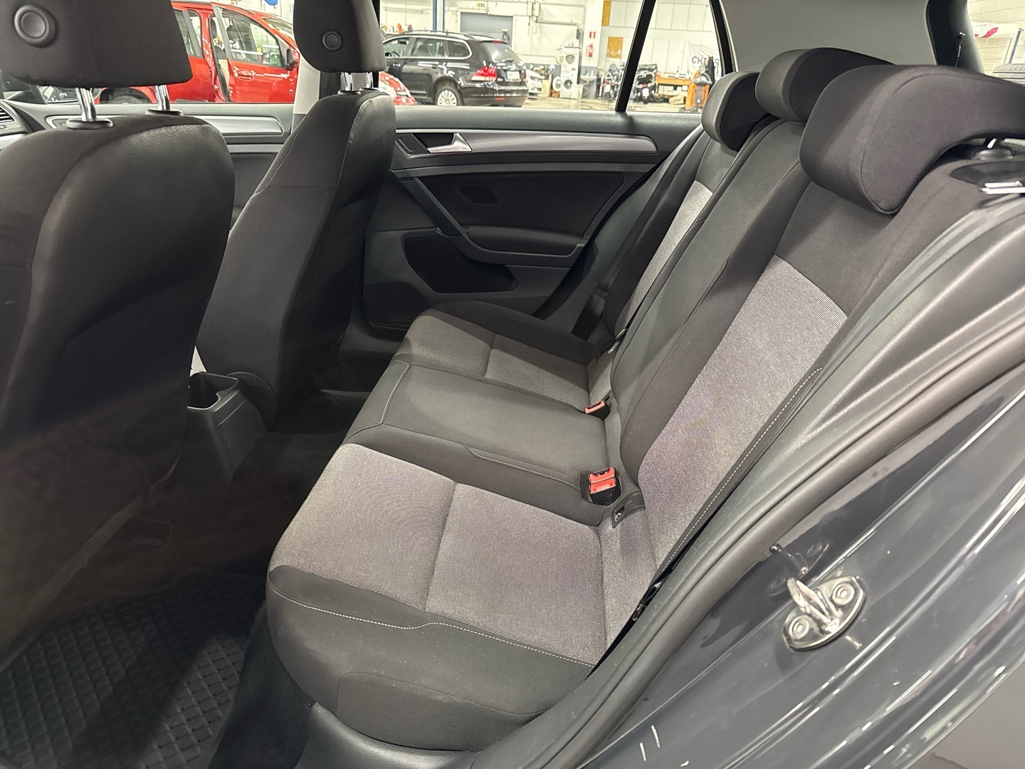 VOLKSWAGEN Golf 2016