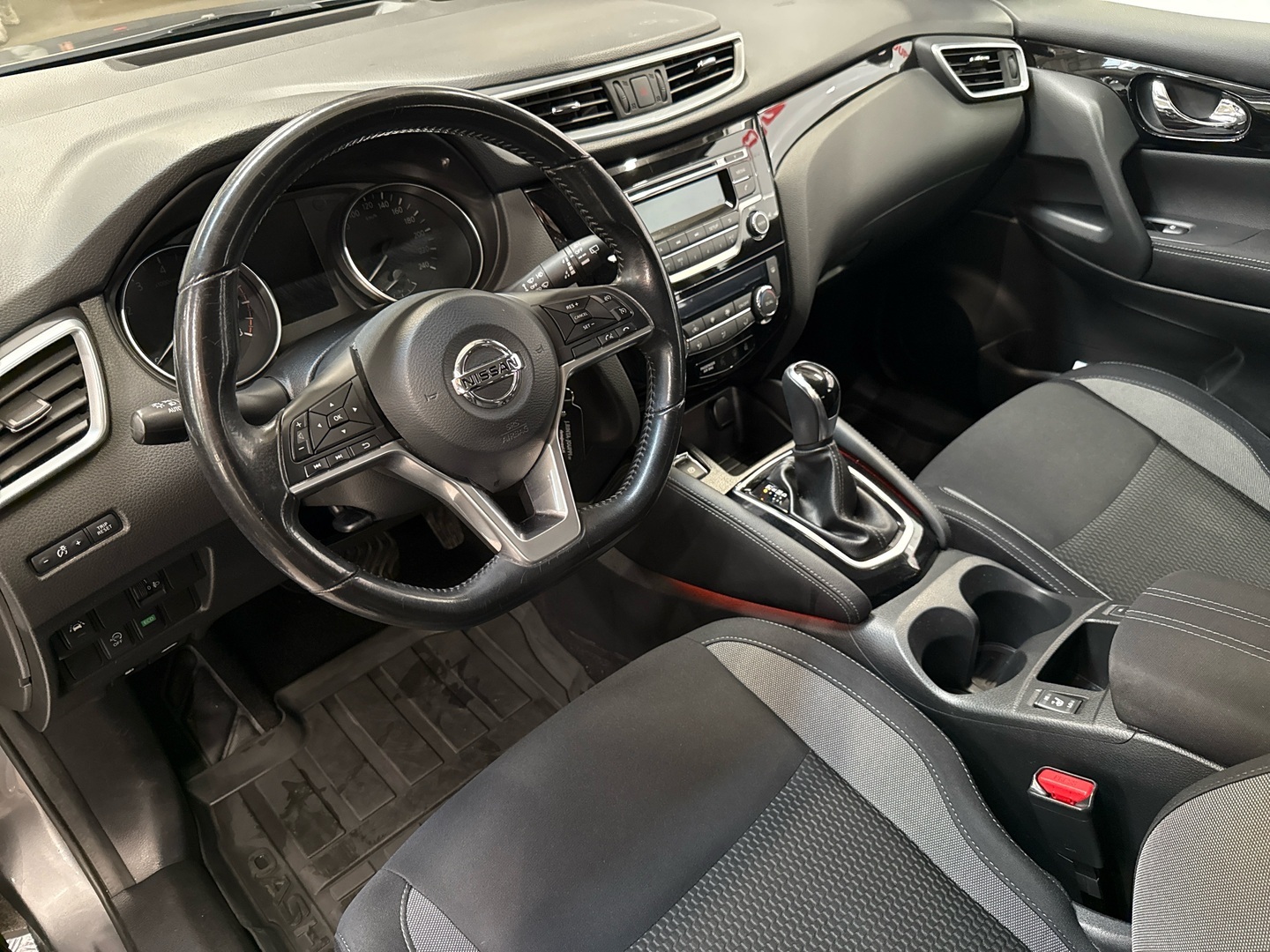 NISSAN Qashqai 2018