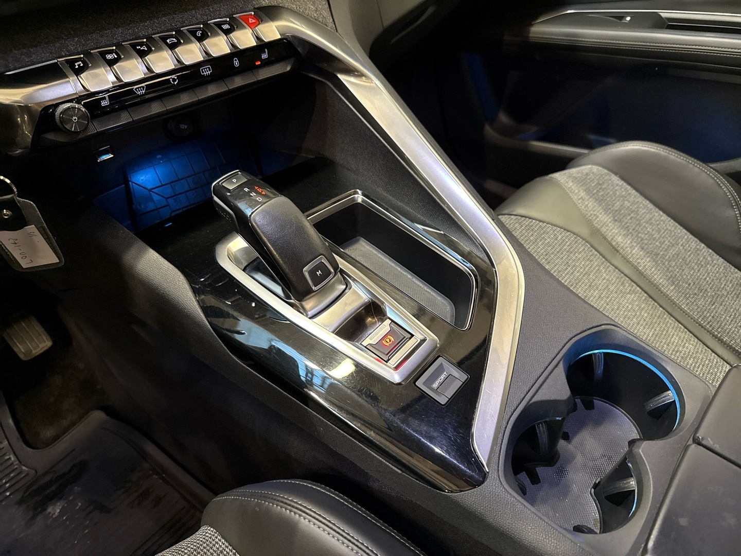 PEUGEOT 3008 2018