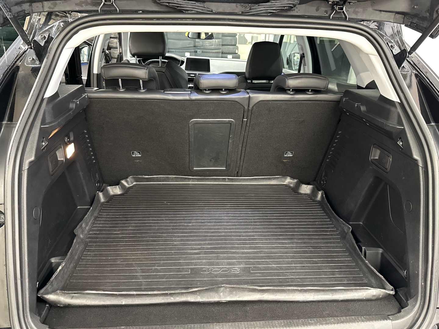 PEUGEOT 3008 2018