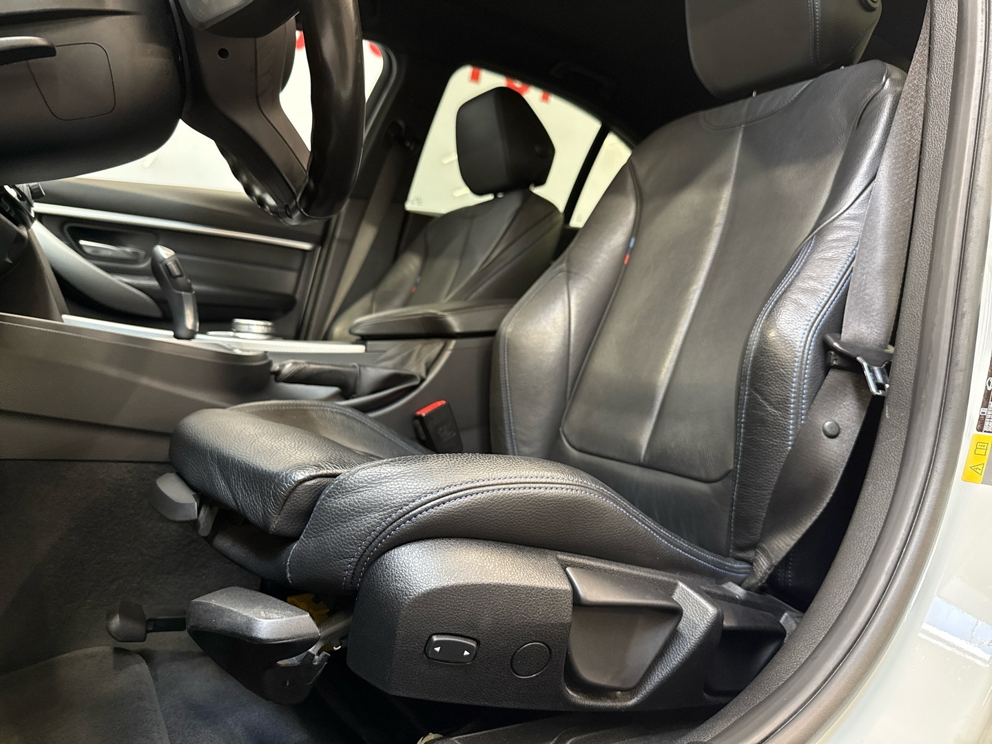 BMW 330 2018