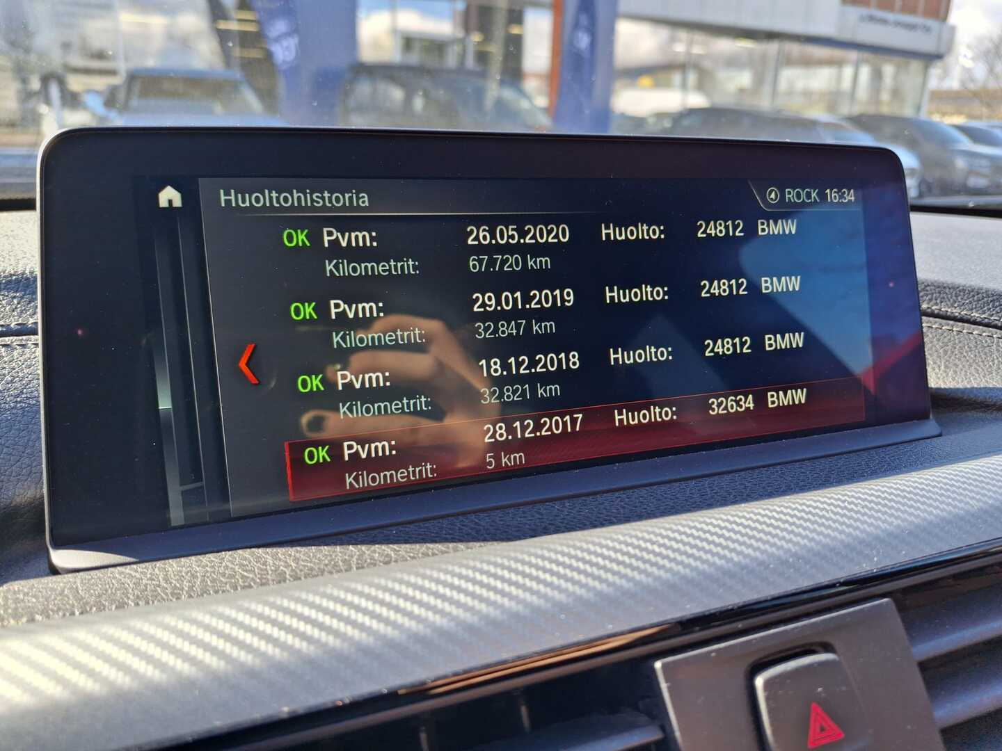 BMW 330 2018