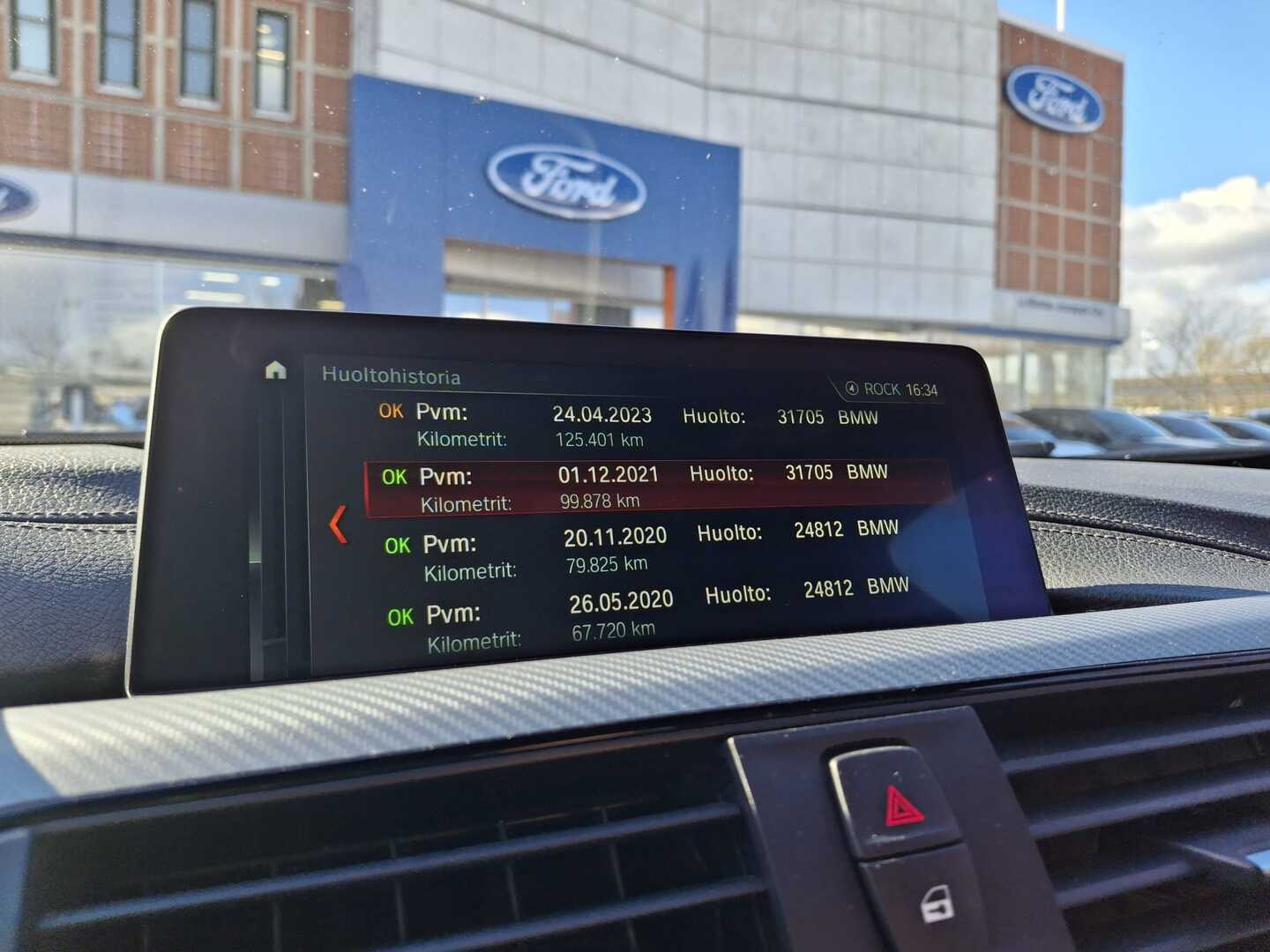 BMW 330 2018