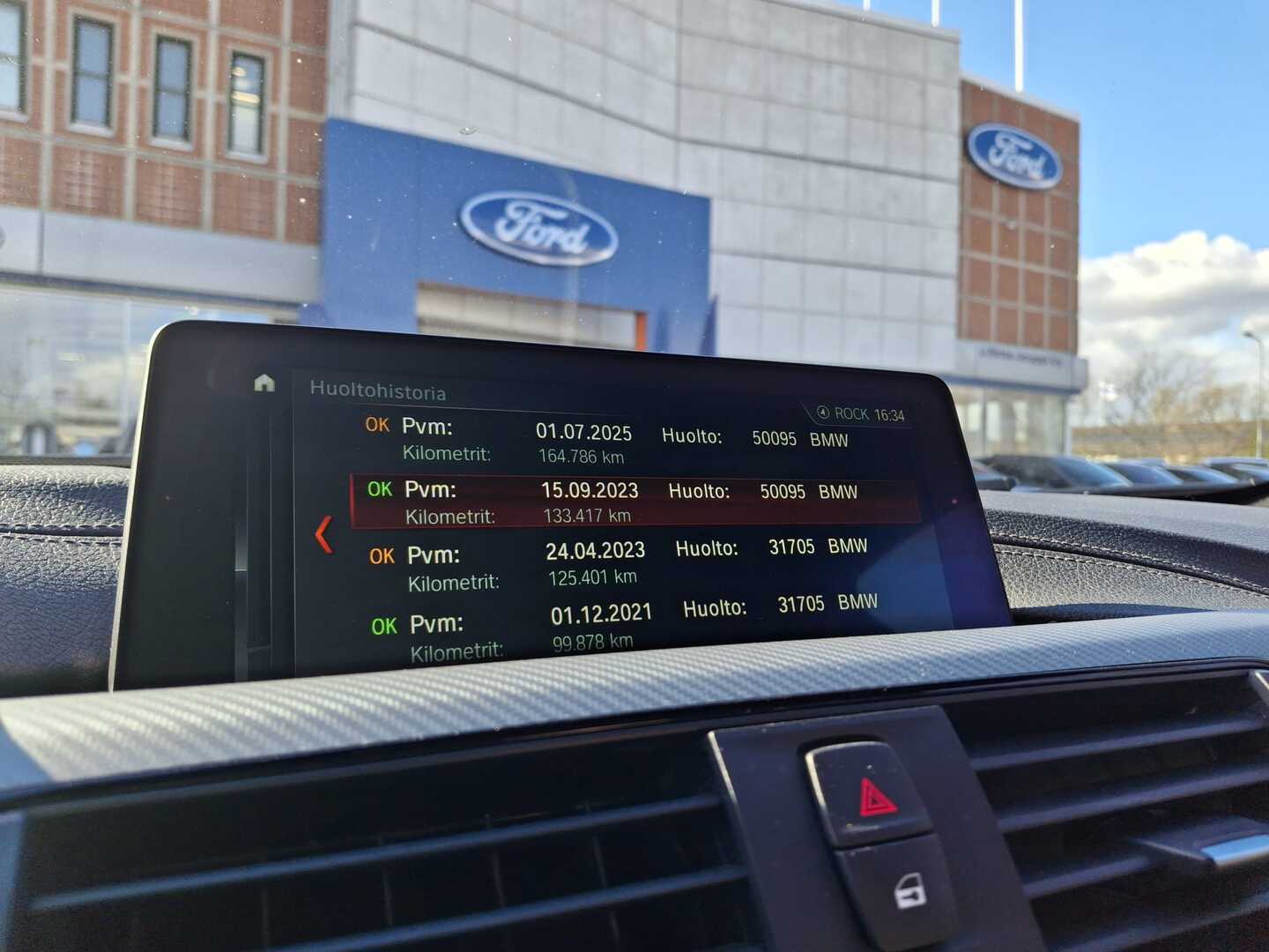 BMW 330 2018