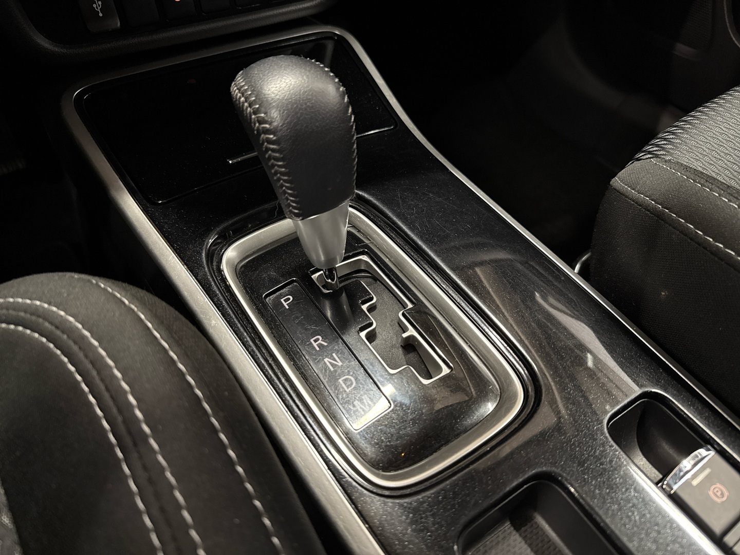 MITSUBISHI Outlander 2021