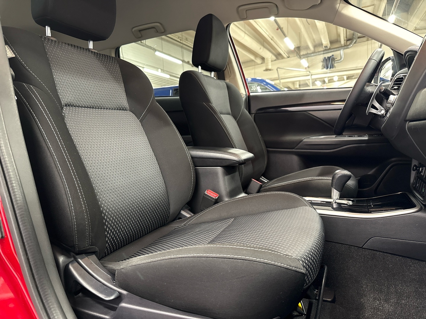 MITSUBISHI Outlander 2021