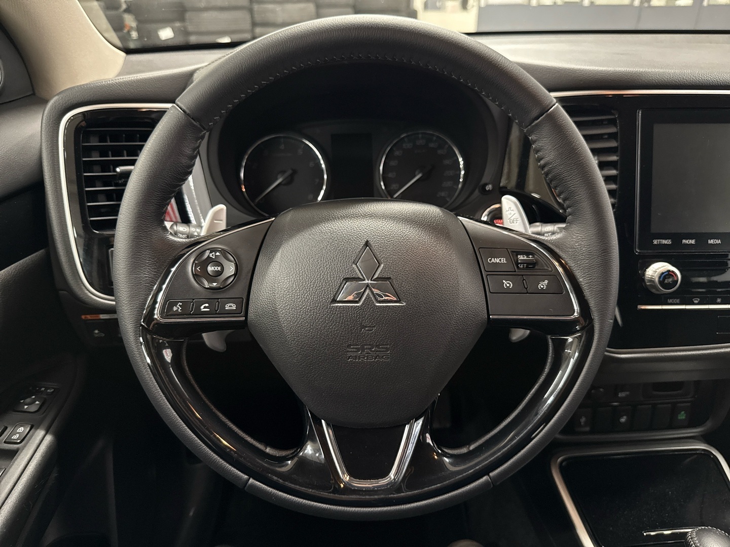 MITSUBISHI Outlander 2021