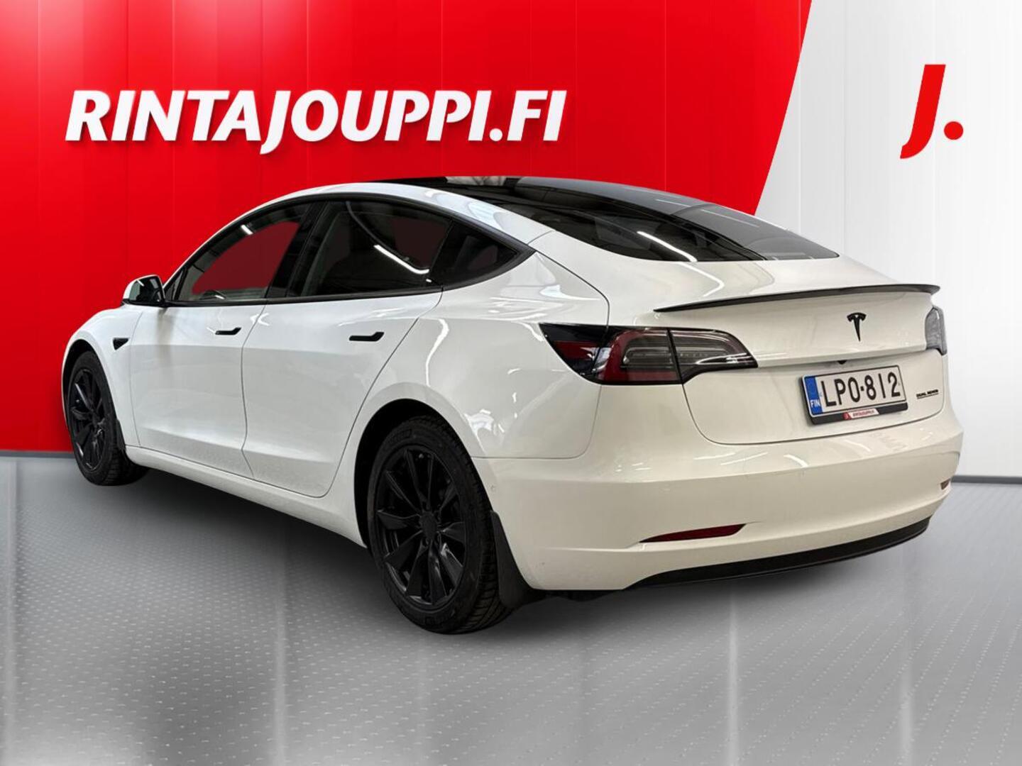 TESLA Model 3 2021