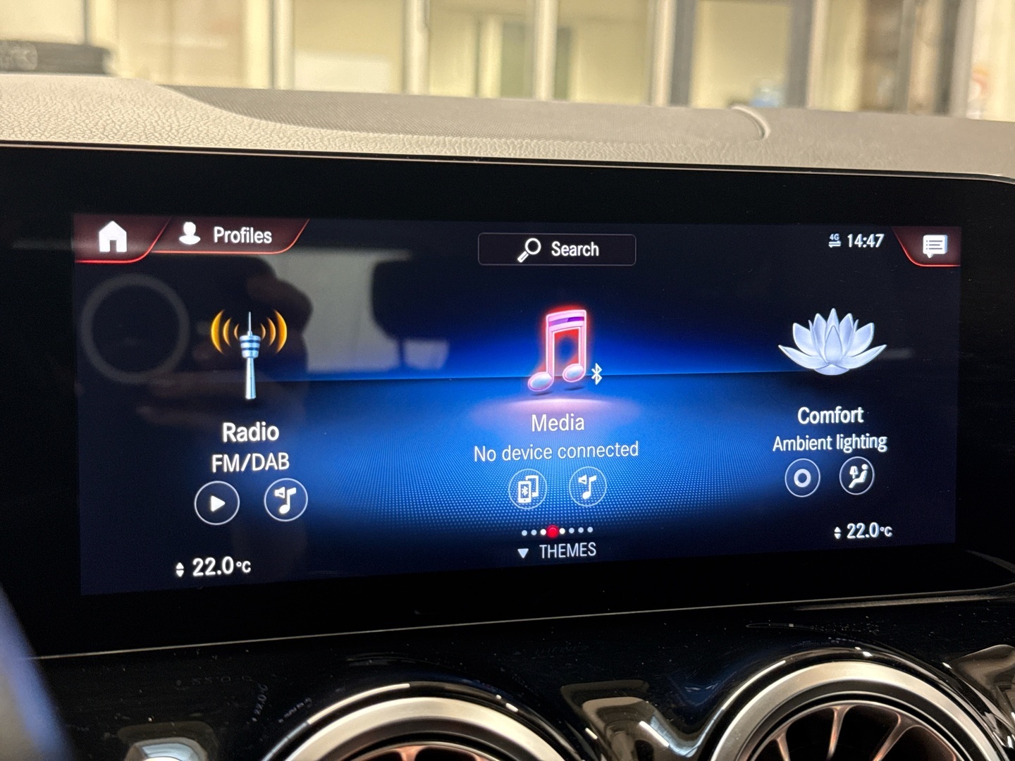 MERCEDES-BENZ EQA 2022