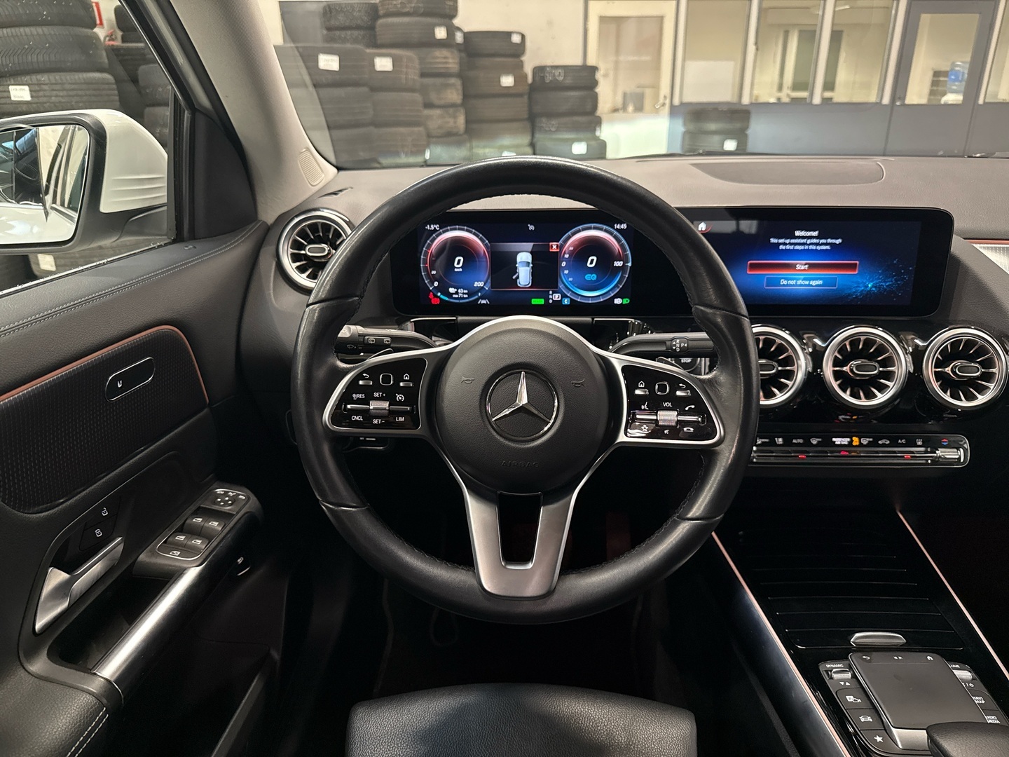 MERCEDES-BENZ EQA 2022