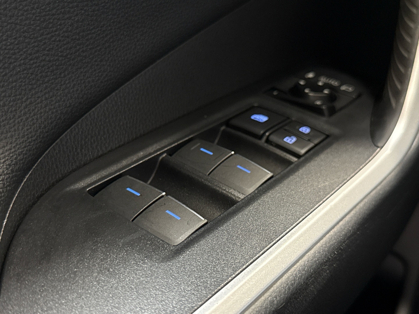 TOYOTA RAV4 Plug-in 2020