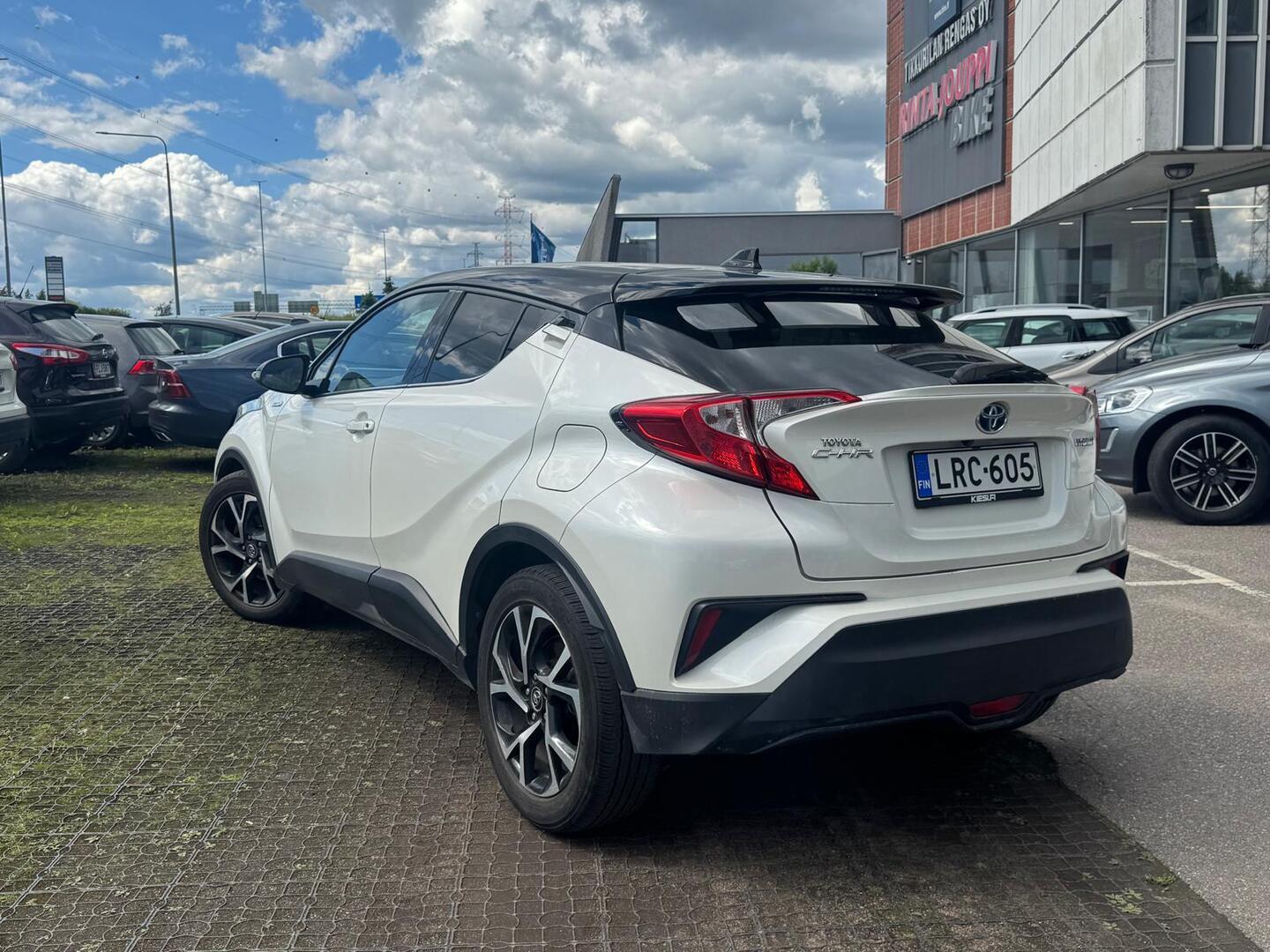 TOYOTA C-HR 2017