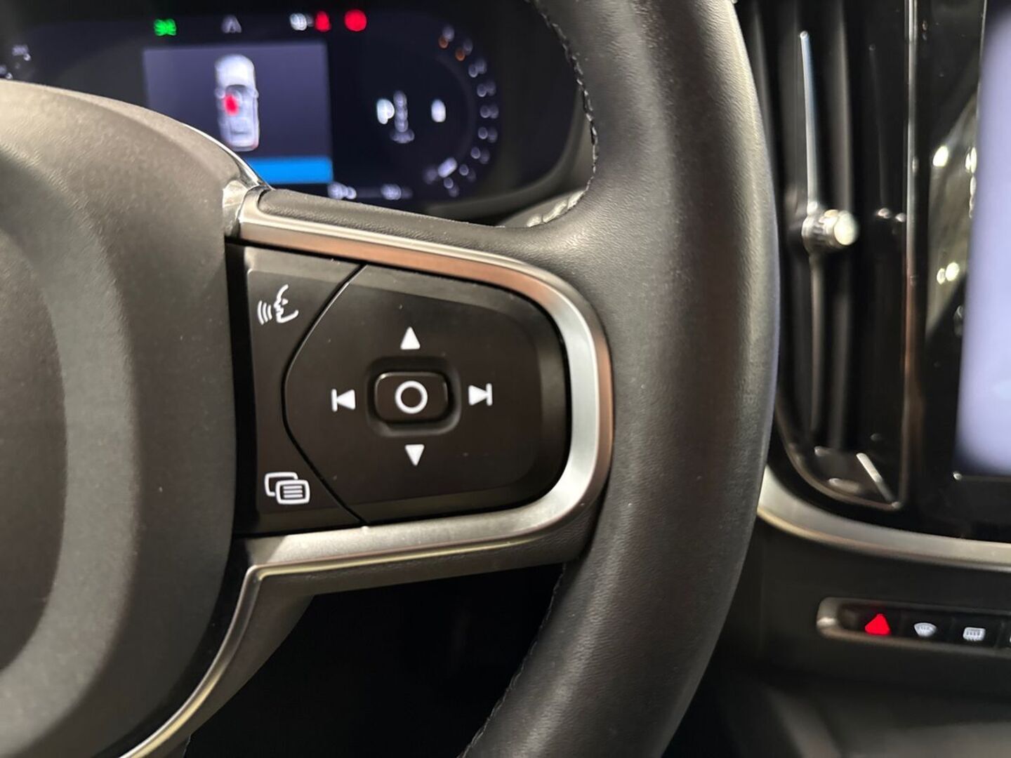 VOLVO V60 2022