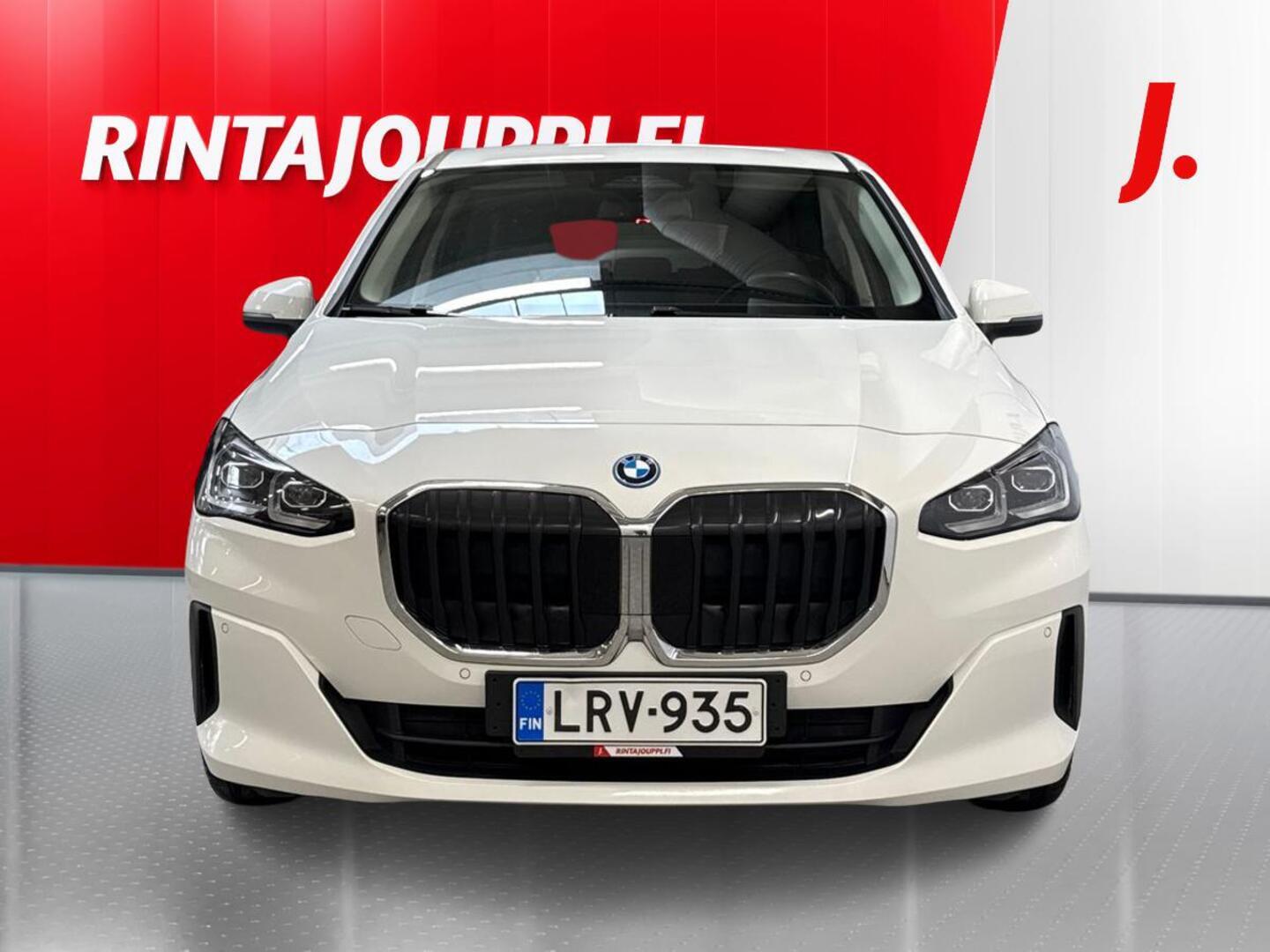 BMW 225 2023