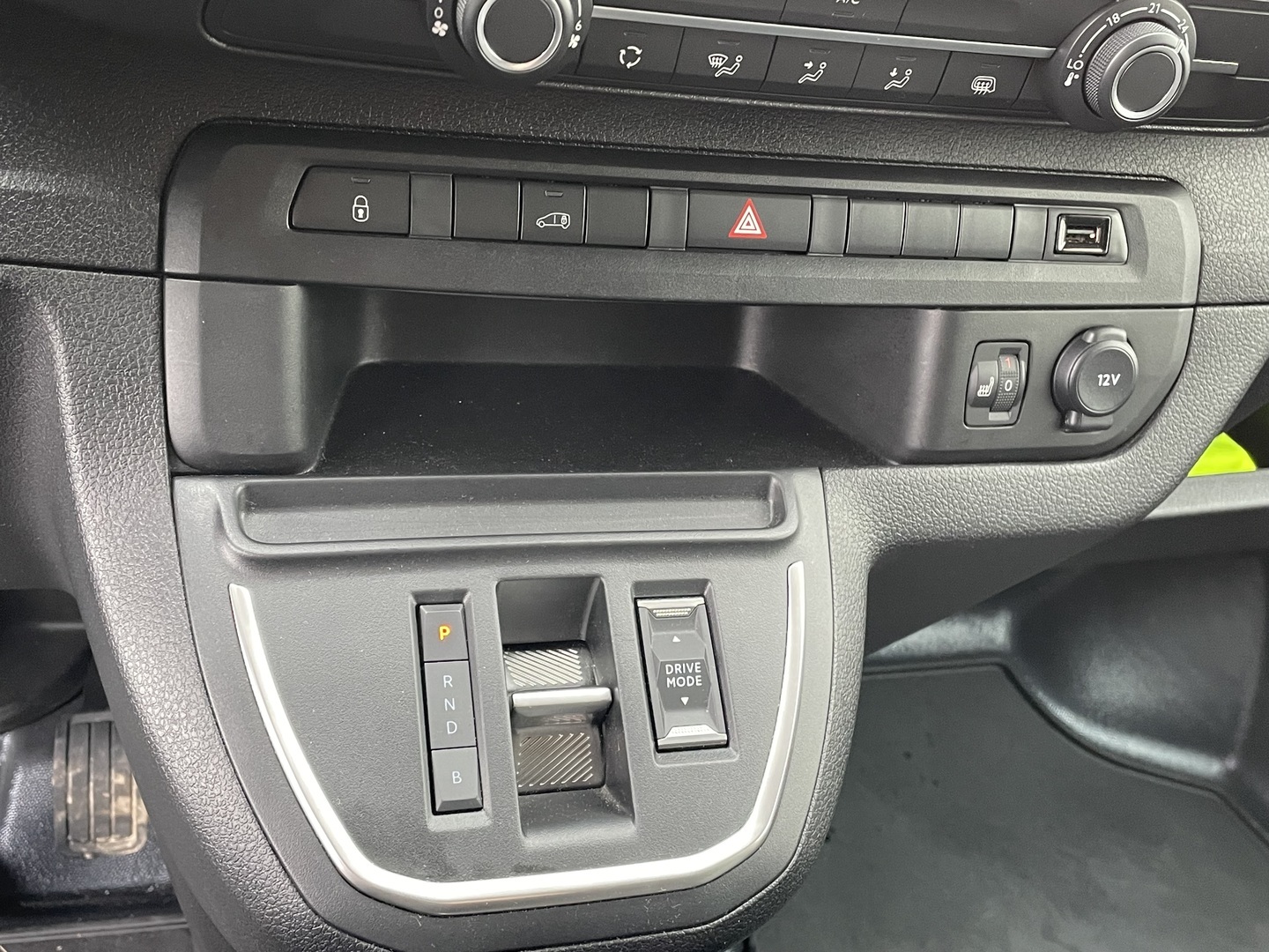 PEUGEOT E-EXPERT 2024