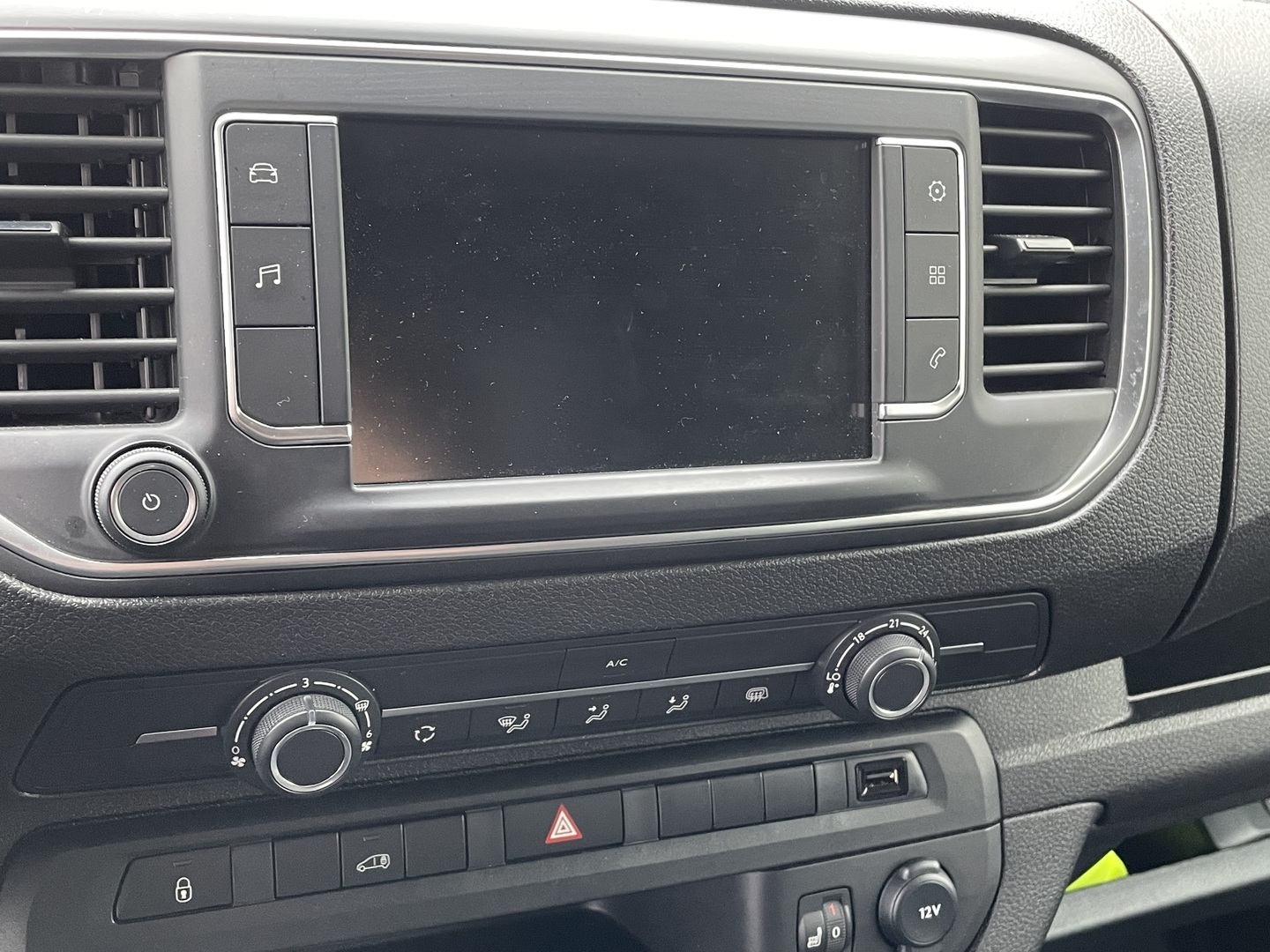 PEUGEOT E-EXPERT 2024