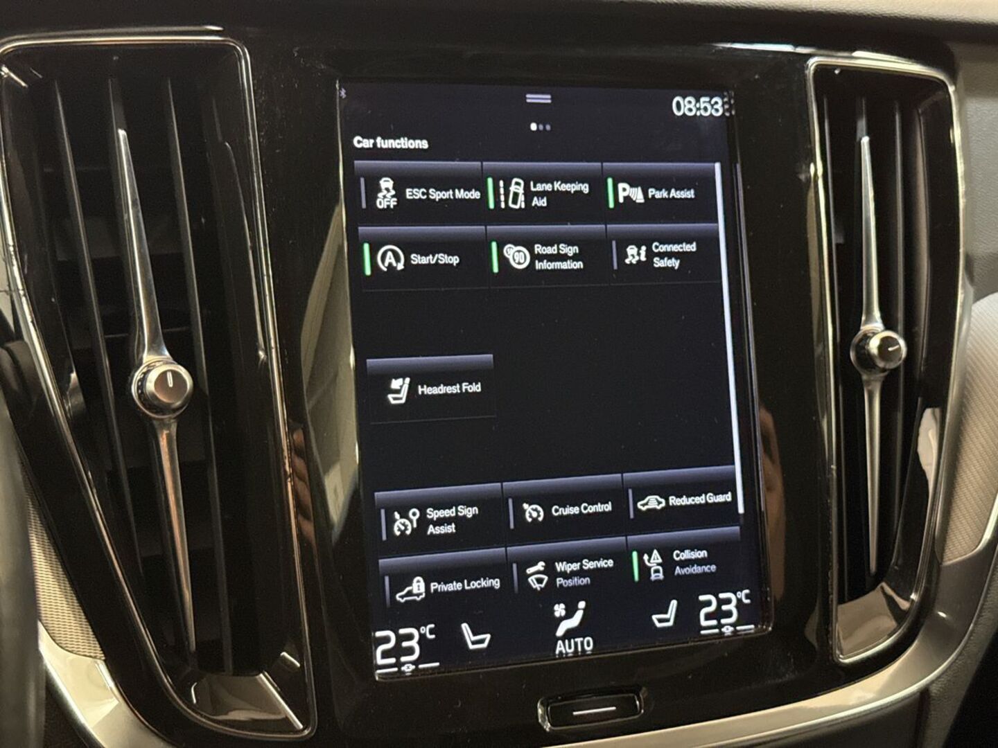 VOLVO V60 2020