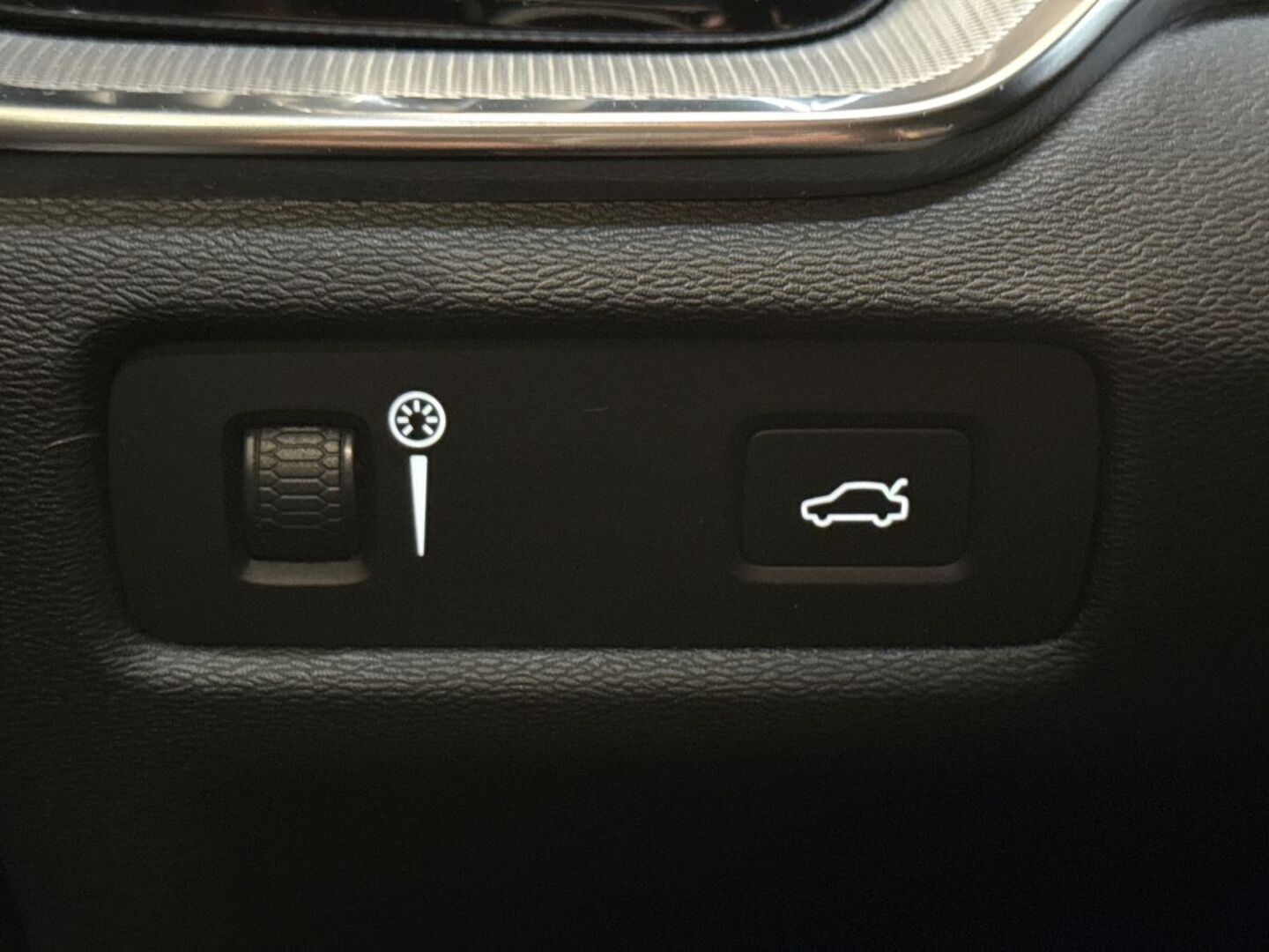 VOLVO V60 2020