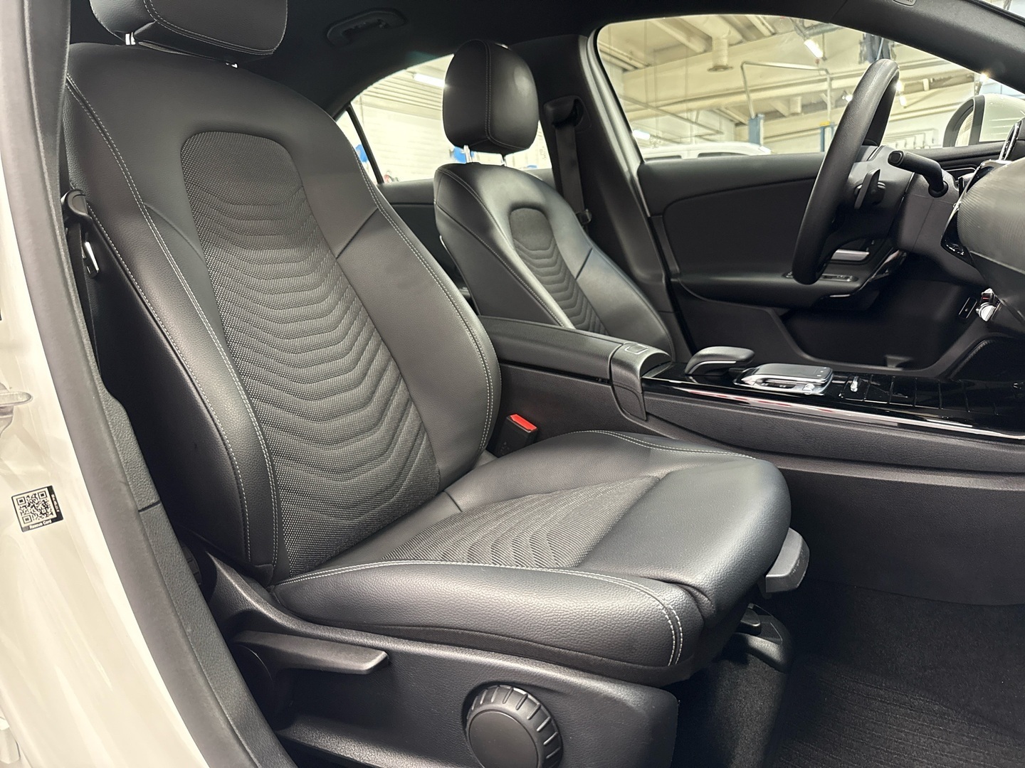 MERCEDES-BENZ A 2020