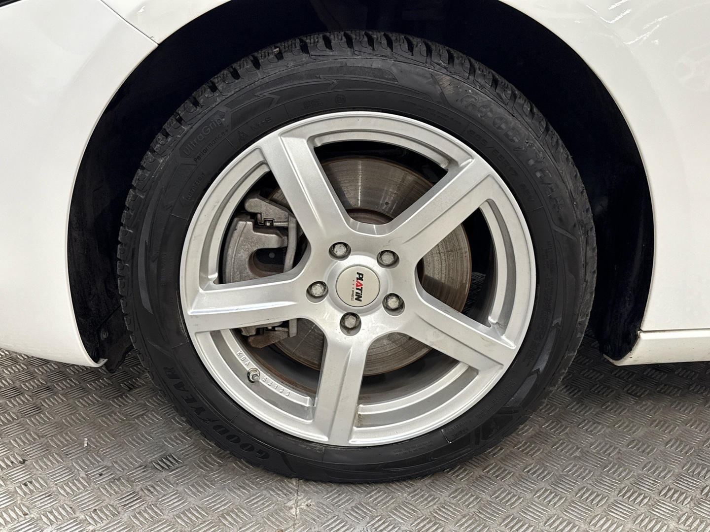 MERCEDES-BENZ A 2020