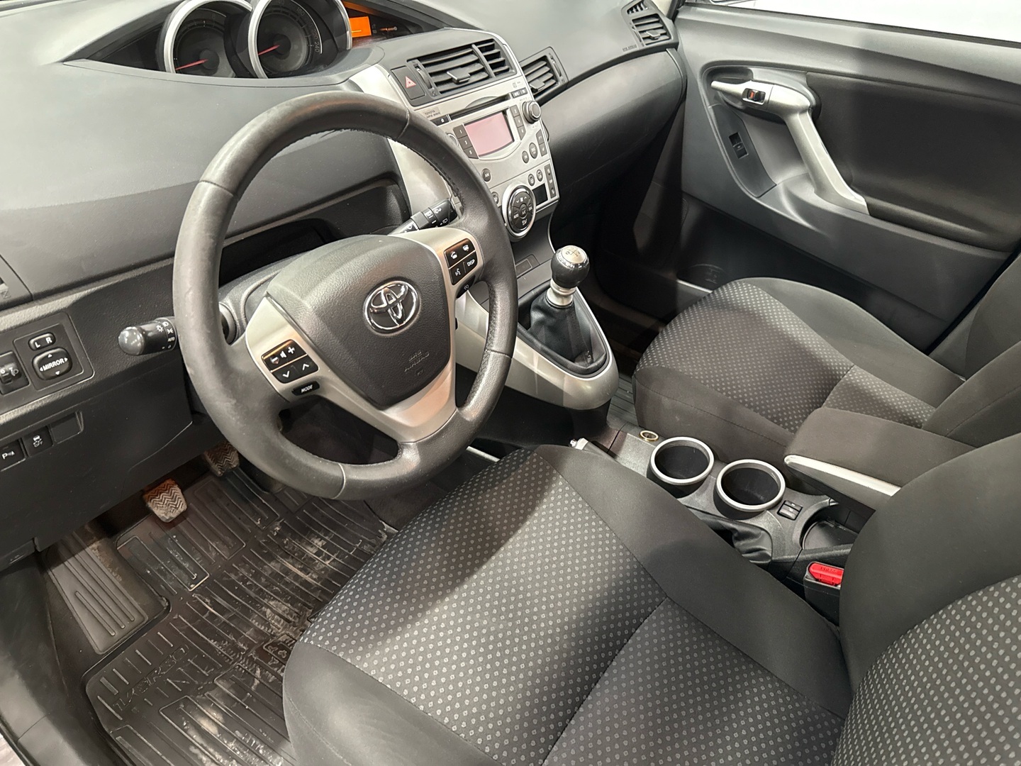 TOYOTA Verso 2010